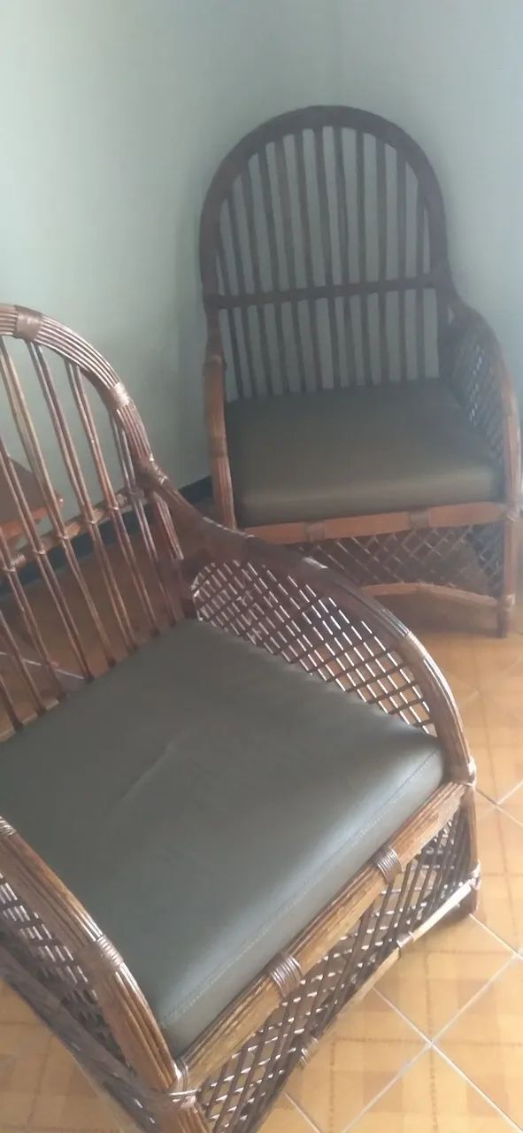 Vendo 2 poltronas 