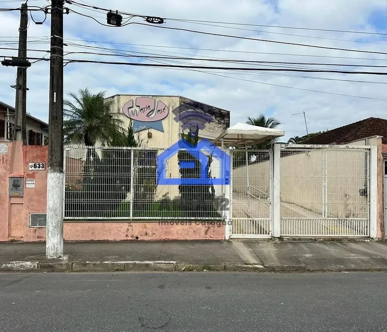 Ponto comercial para aluguel - Com uma grande cozinha, uma suíte máster e uma casa com 3 d