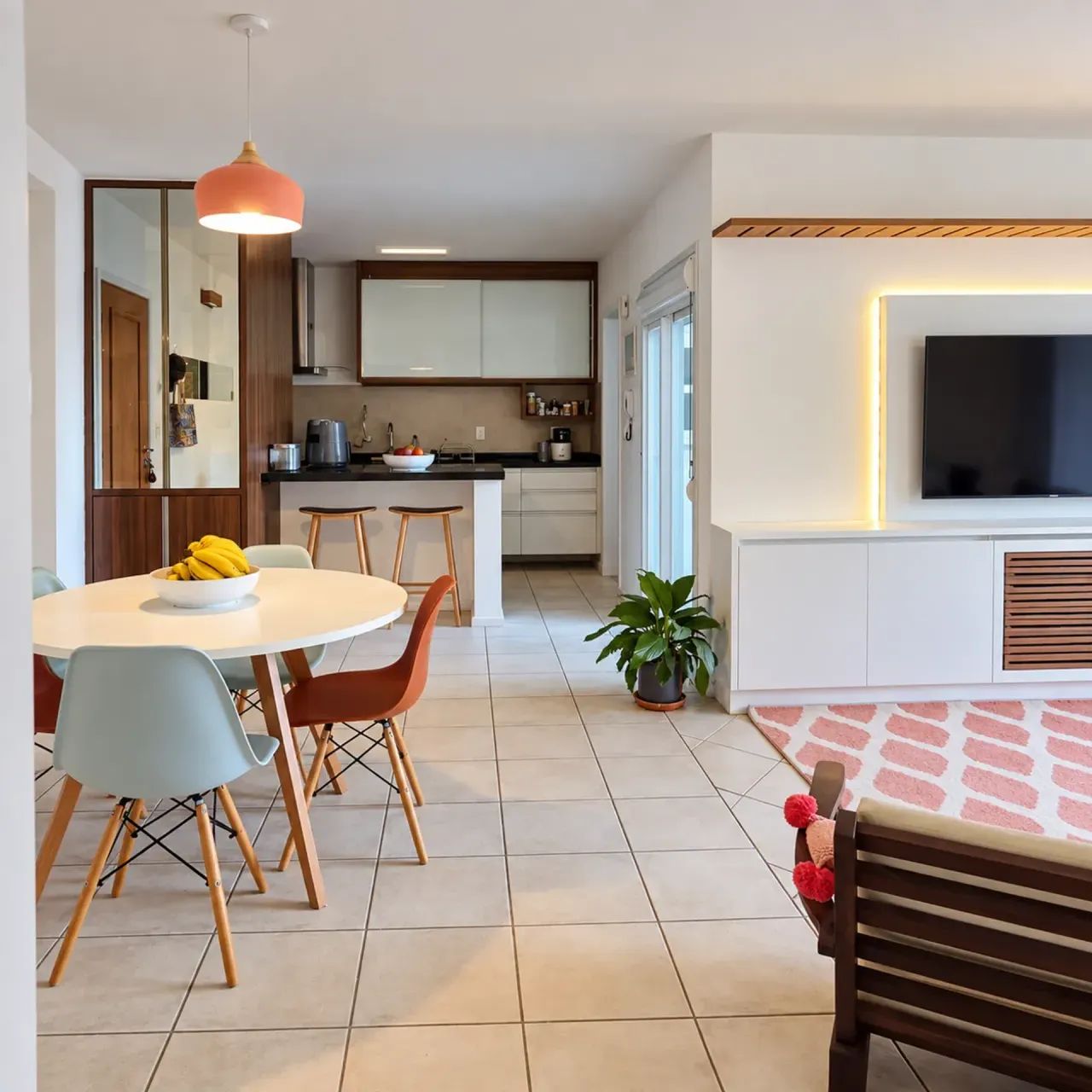 Imóvel para aluguel possui 69 metros quadrados com 2 quartos - Foto 3