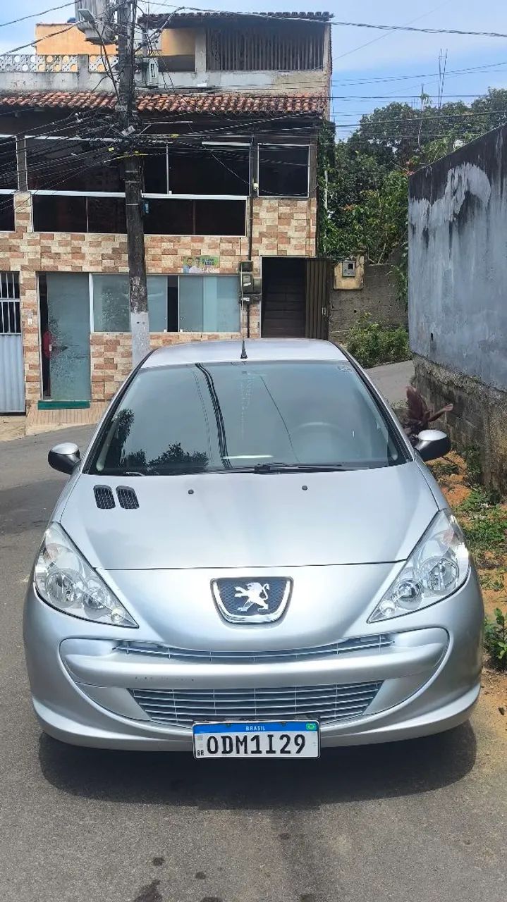 Peugeot 207 207 XR 1.4 FLEX 8V 5P 2012