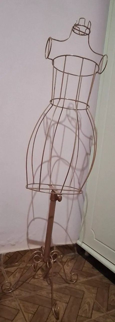 Manequin aramado  - Foto 3