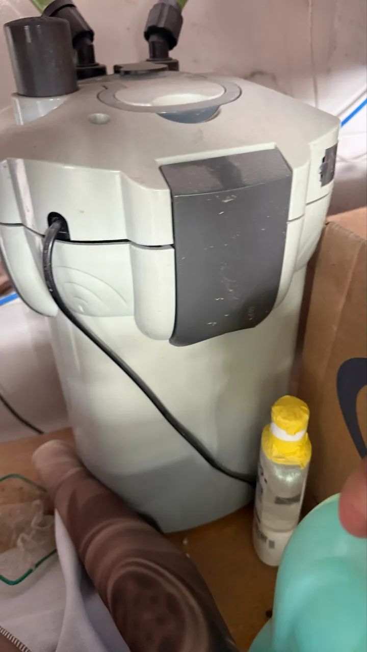 Vende-se aquário completo 