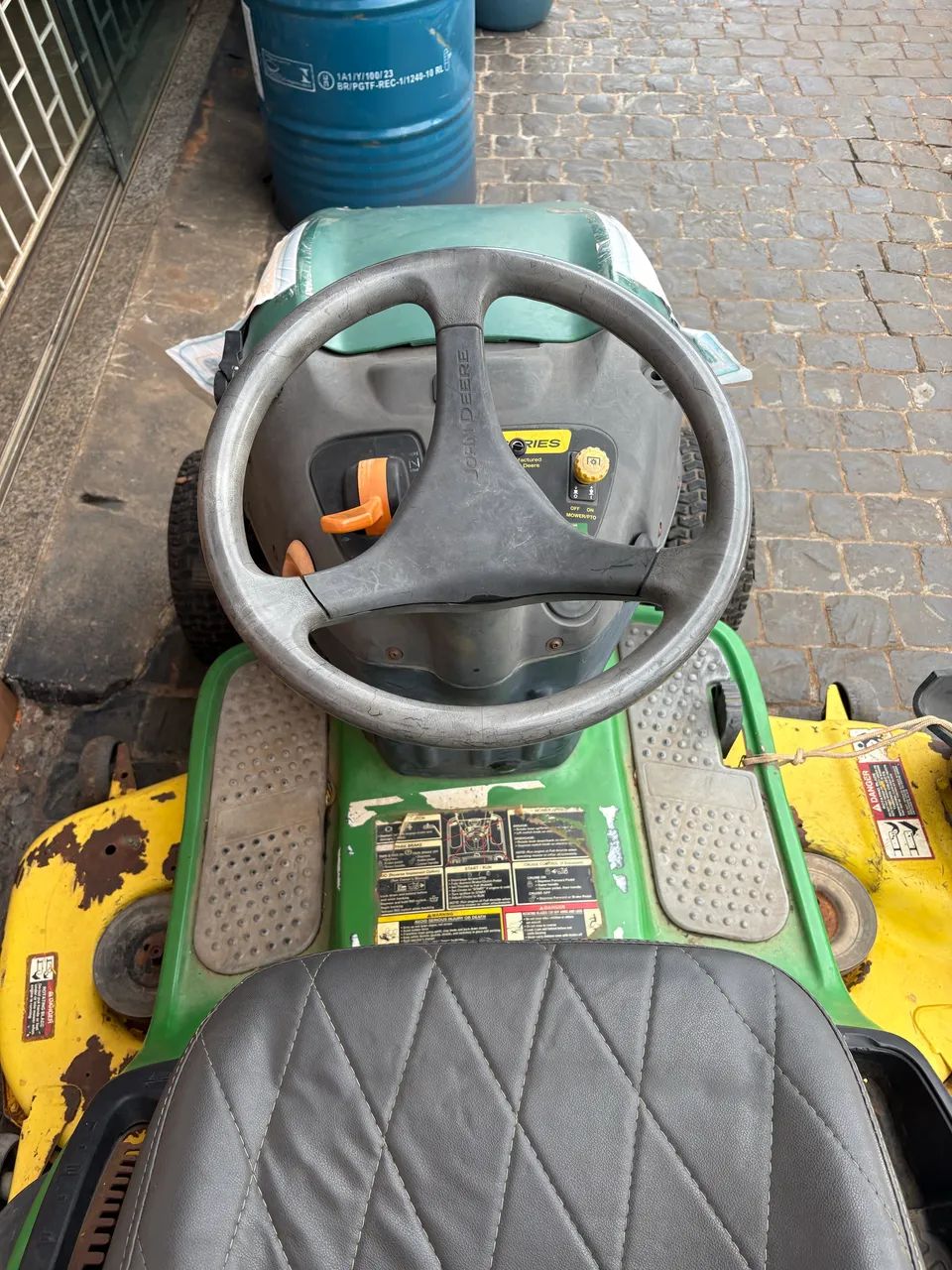 trator cortador de grama da John Deere  - Foto 4
