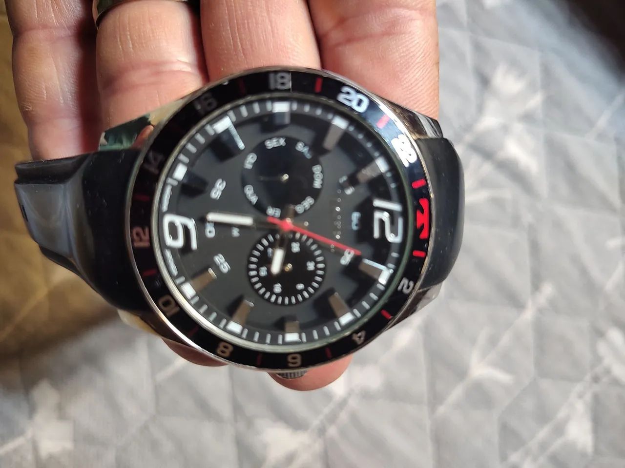 VENDO 2 RELÓGIOS,UM TECHNOS E UM MONDAINE 