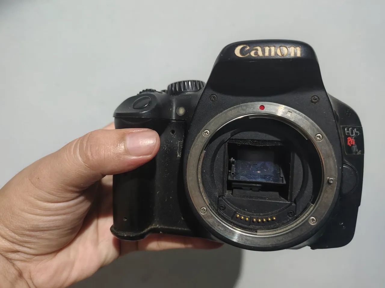 Câmera Canon EOS T2