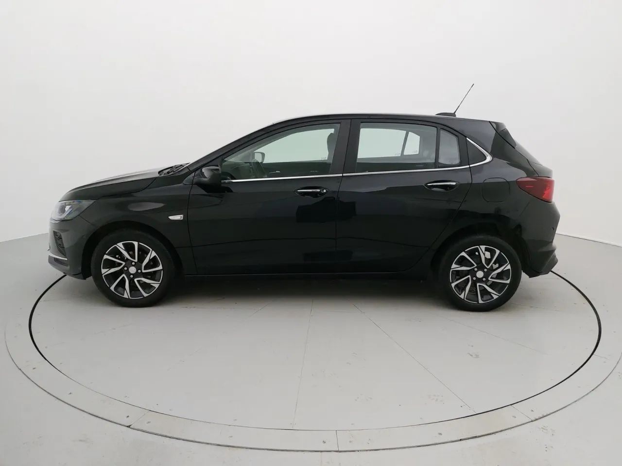 Chevrolet Onix Hatch Premier 1.0 12V TB Flex Aut. 4P, foto 2 de 18