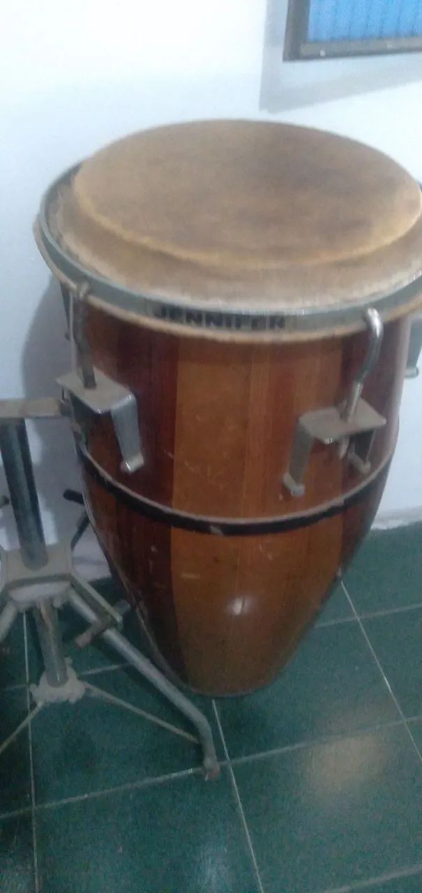 Vendo Tumbadora Jennifer. Em madeira de Lei  - Foto 3