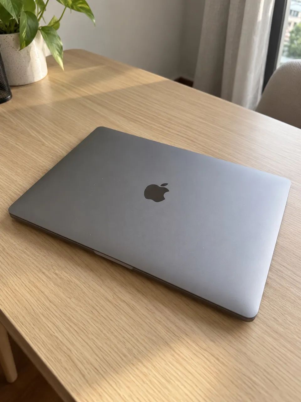 MacBook Pro 13 A2159 (2019), cinza-espacial, com Touch Bar - Foto 2