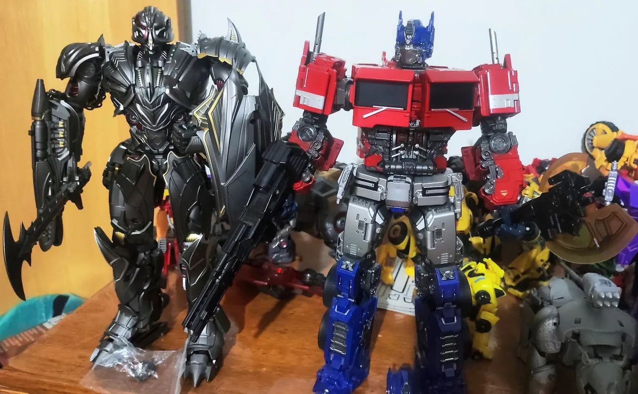 Transformers AOYI Mech BBM Optimus Prime e Black Mamba Sky Breaker Megatron TLK