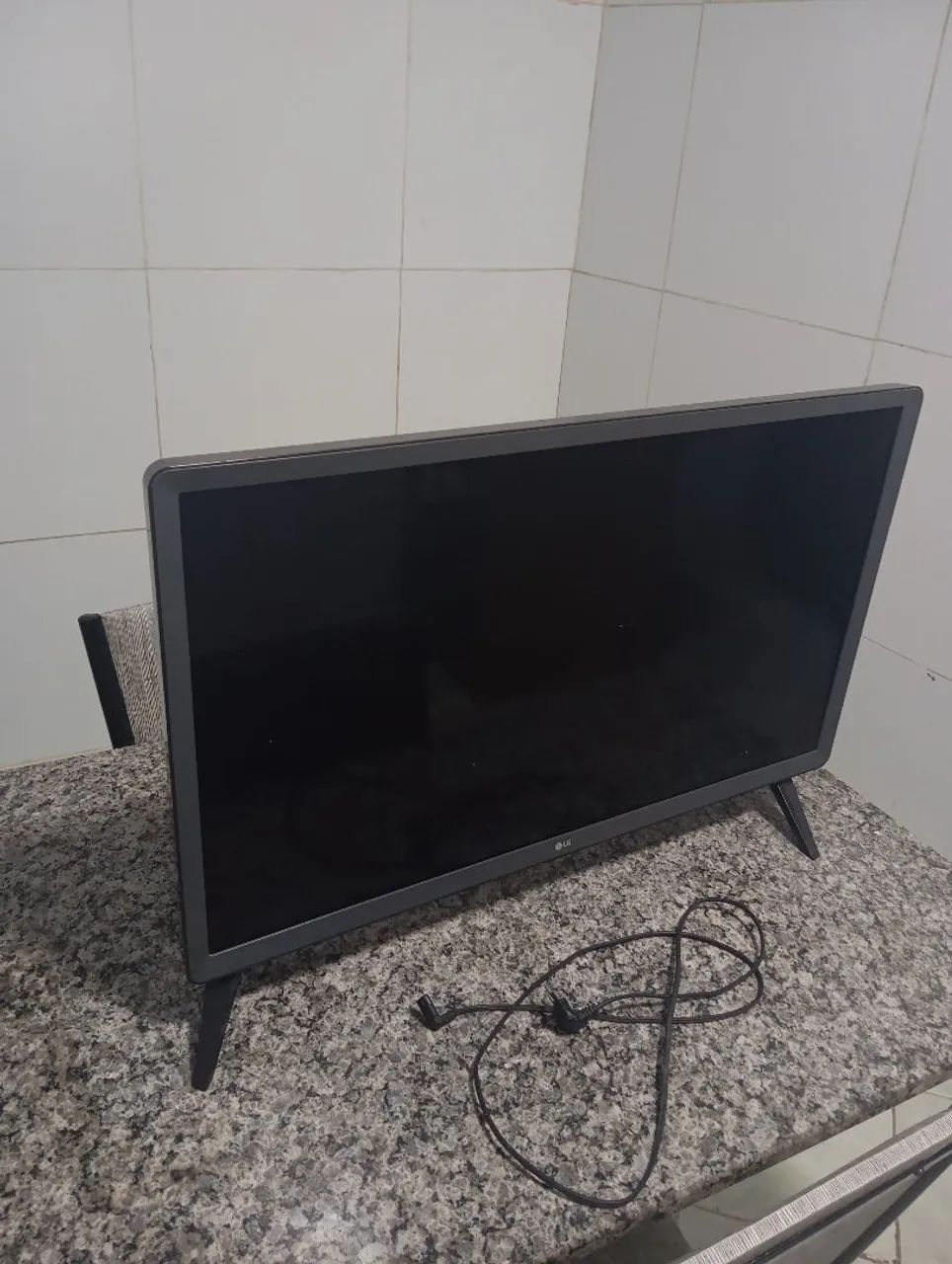 Tv 32 polegadas, funciona tudo perfeitamente 
