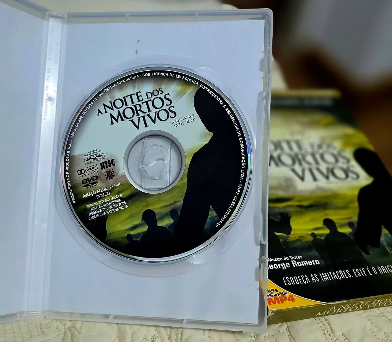 DVD A Volta dos Mortos Vivos - Foto 2
