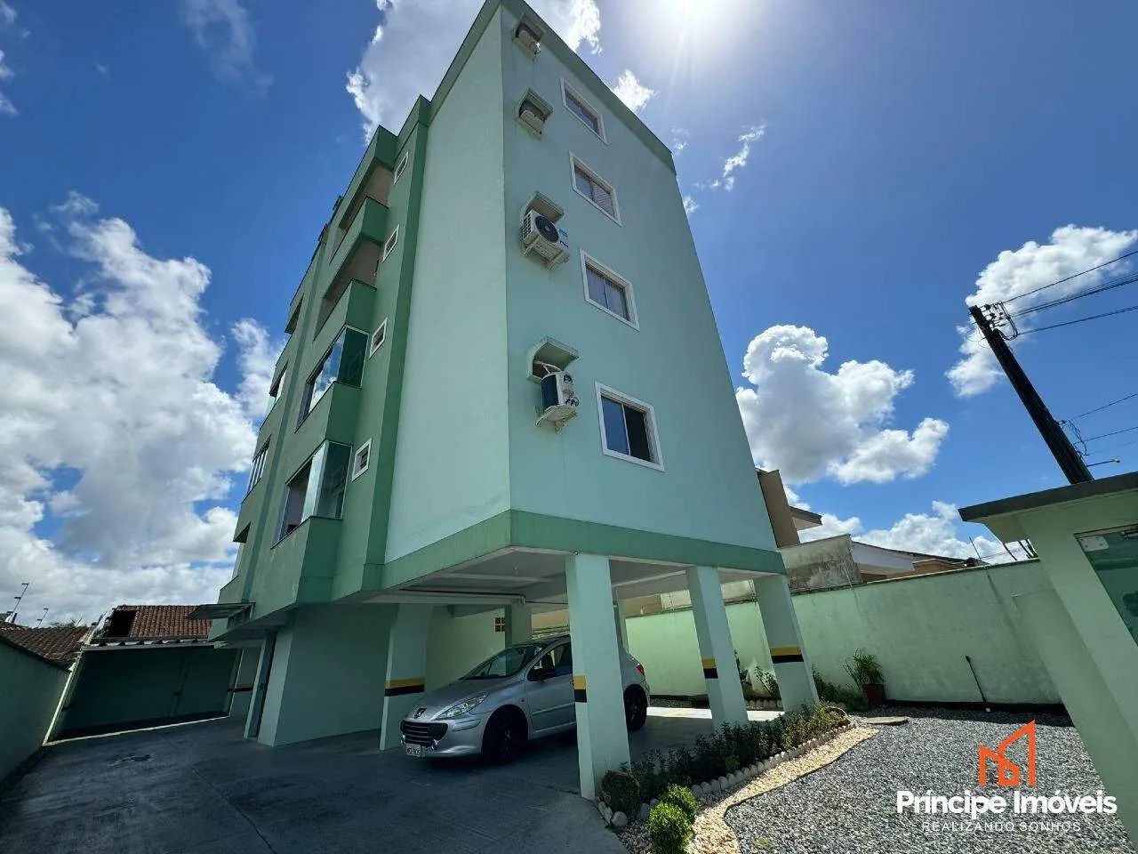 Apartamento com 2 quartos no Guanabara
