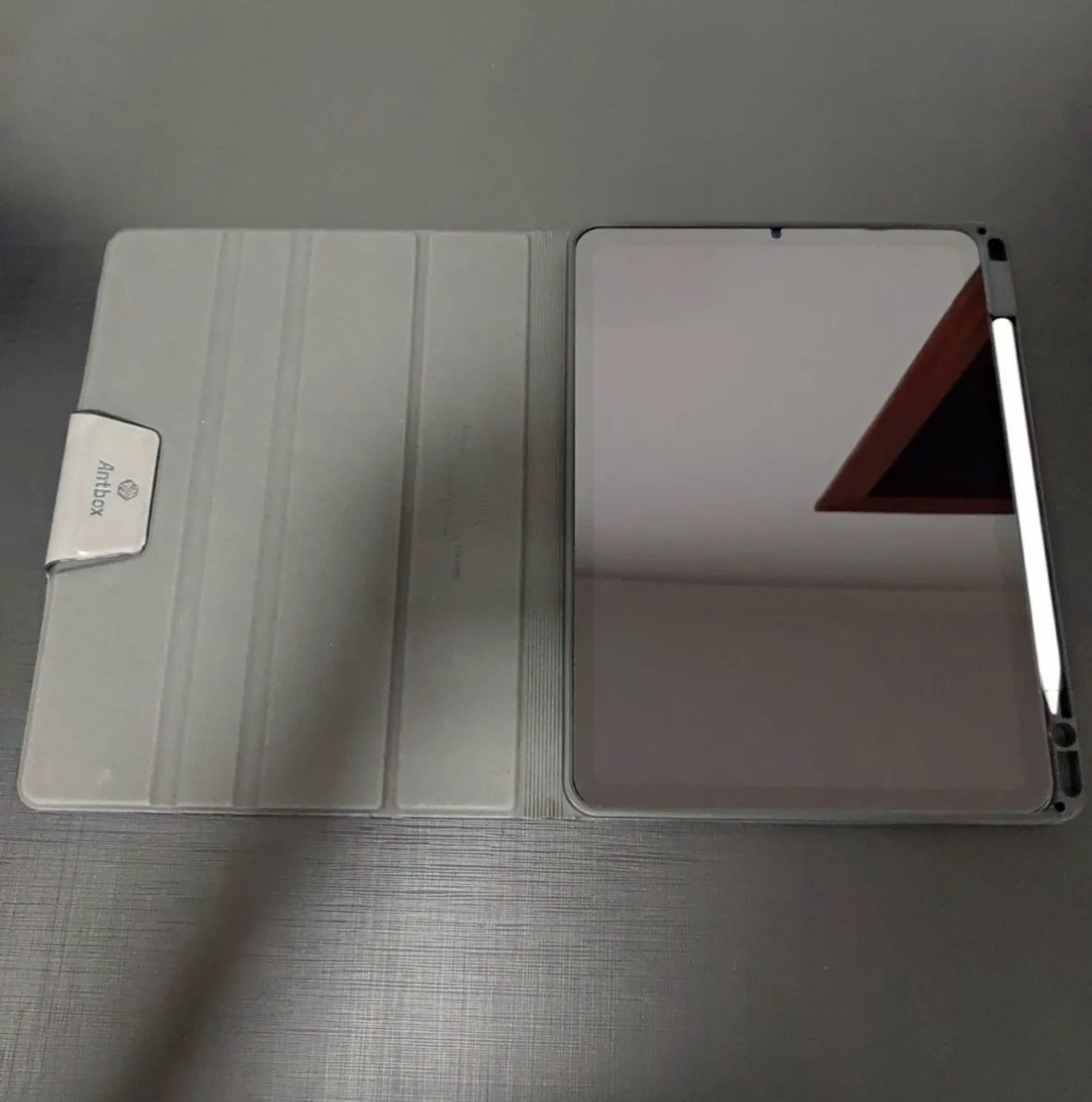 iPad Air 5 256GB Space Grey + Apple Pencil 2ª Geração + Acessórios