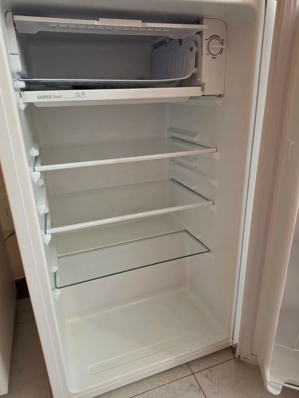 Frigobar Midea 127V - Foto 3