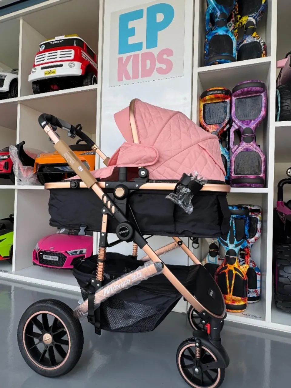 Carrinho de Bebê. Modelo Europeu