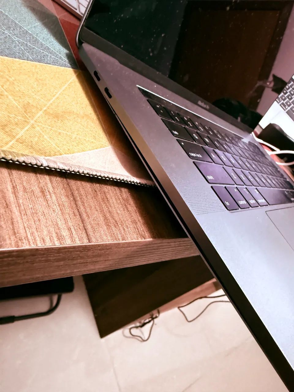 MacBook Pro Mid 2018 i7 16GB - Foto 3