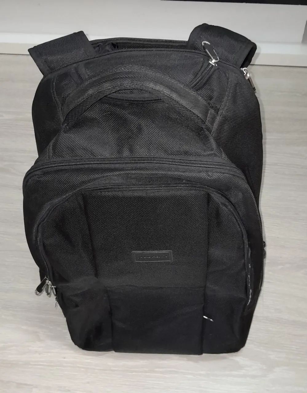 Mochila Executiva C/Rodinhas  e Alças P/Notebook 14" - Foto 3