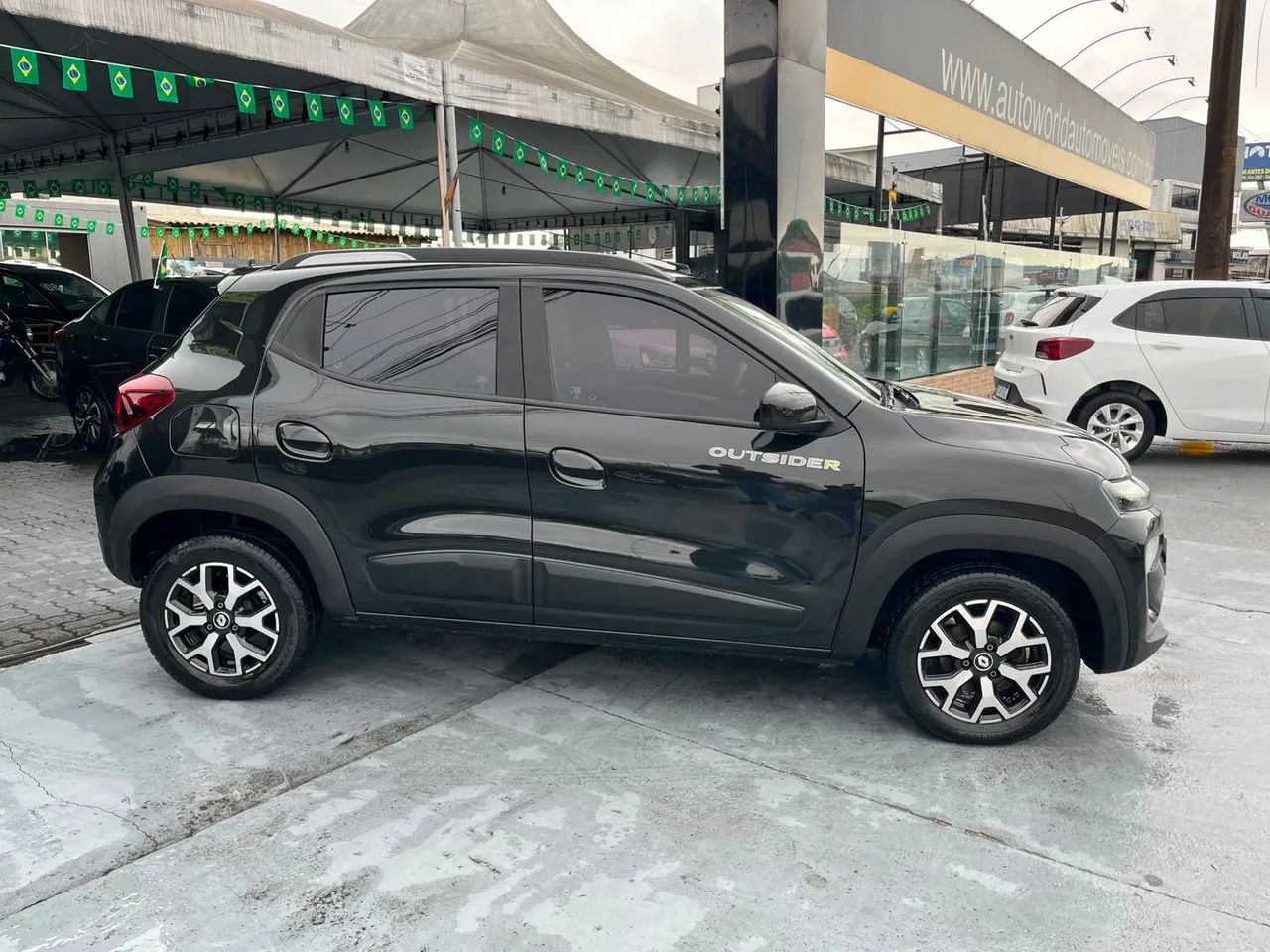Renault Kwid Outsider 1.0 Flex 12V 5P Mec. 2023 - Foto 3