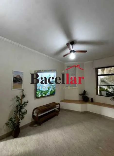 Apartamento : / Residencial / Urca