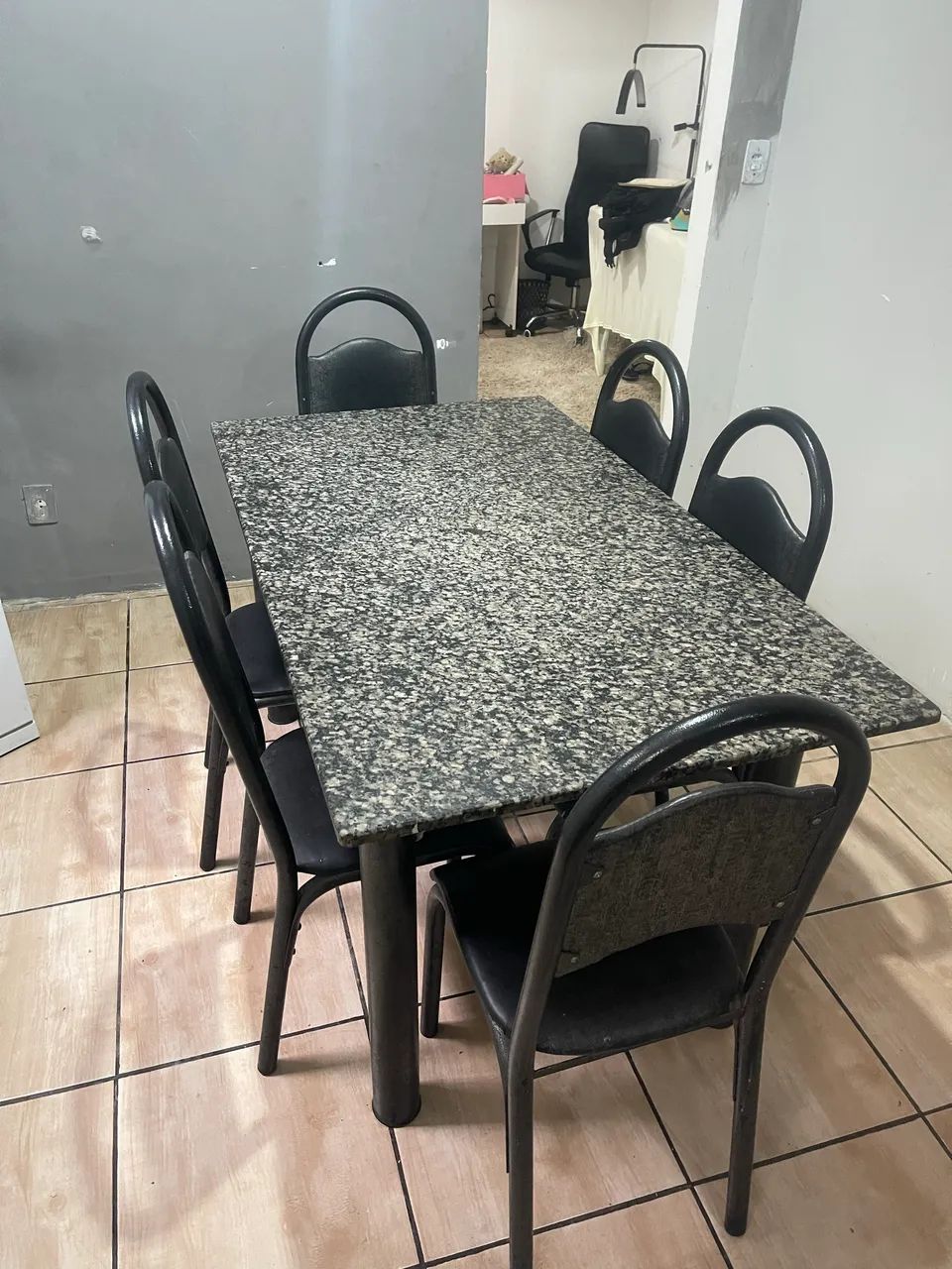 Mesa de Jantar com 6 Cadeiras - Tampo de Granito - Foto 3