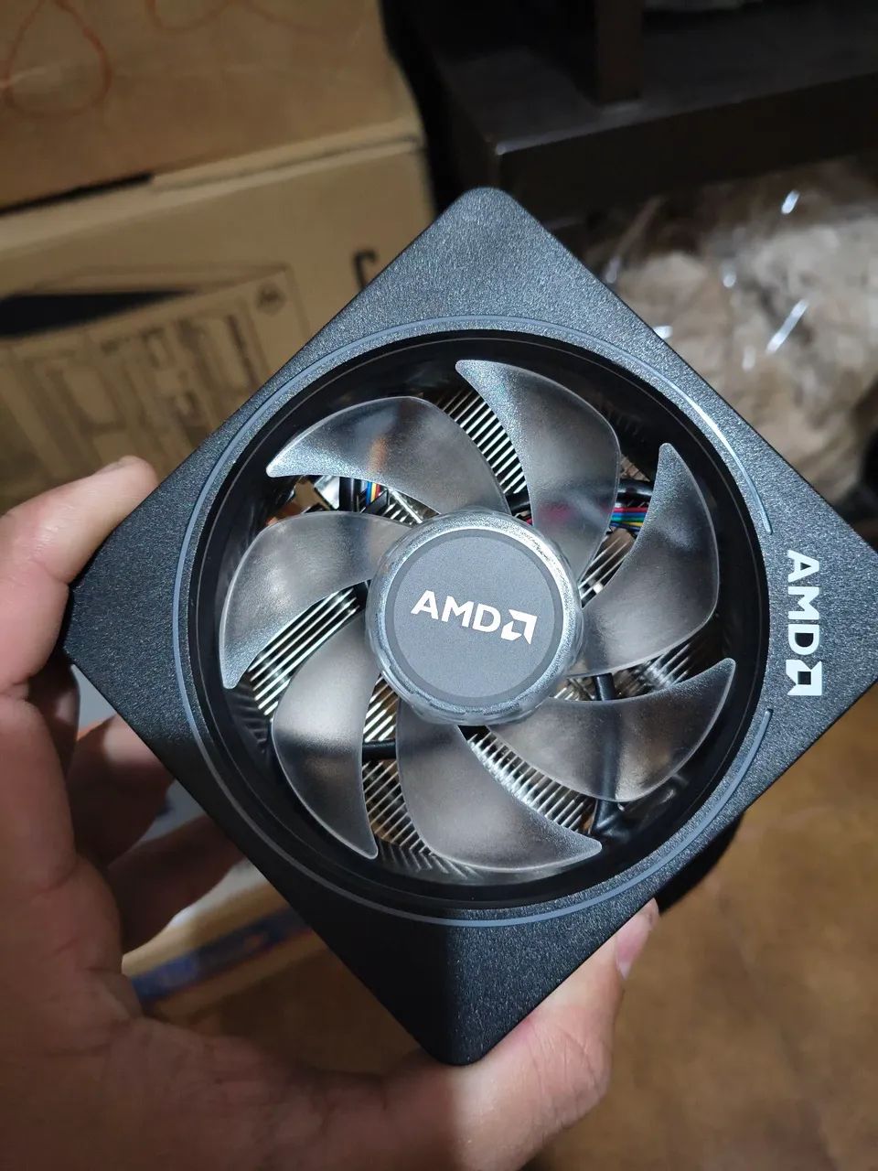 Cooler  AMD Wraith Prism RGB.