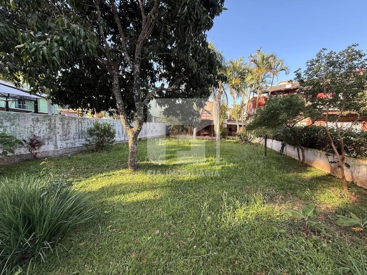 Terreno à venda na Barra da Lagoa