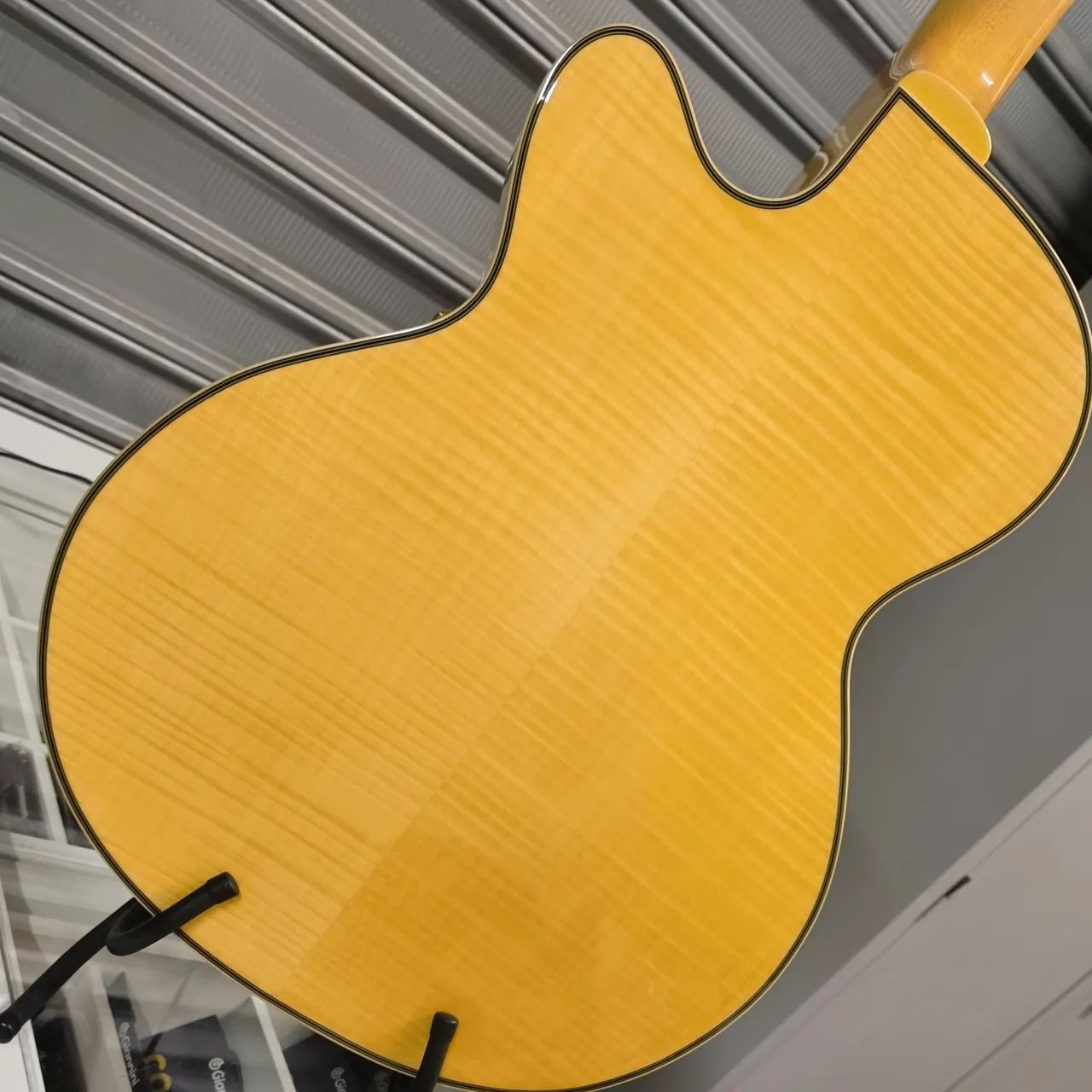 Guitarra Epiphone Joe Pass Emperor II com case impecável  - Foto 4