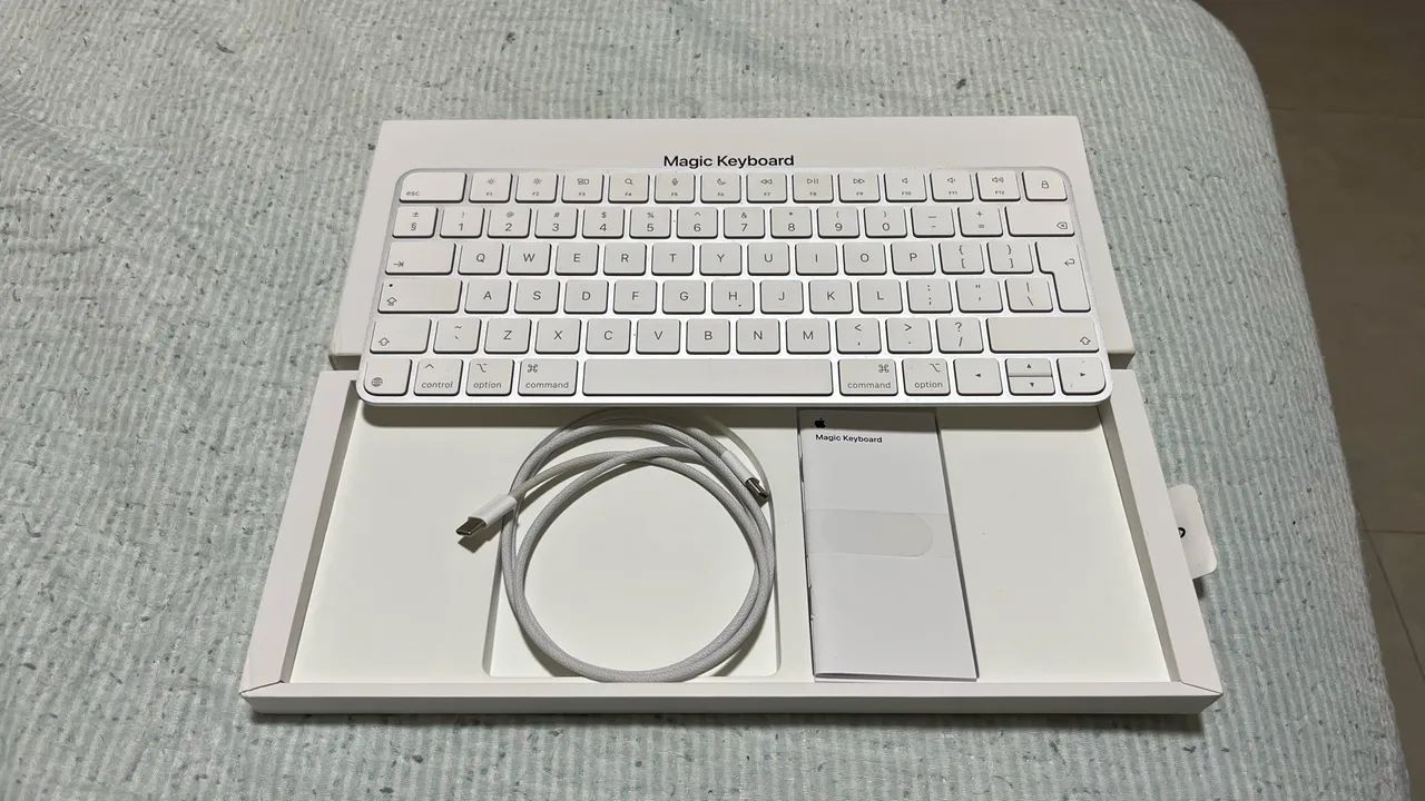 Vendo Magic Keyboard Apple (teclado) - Foto 2