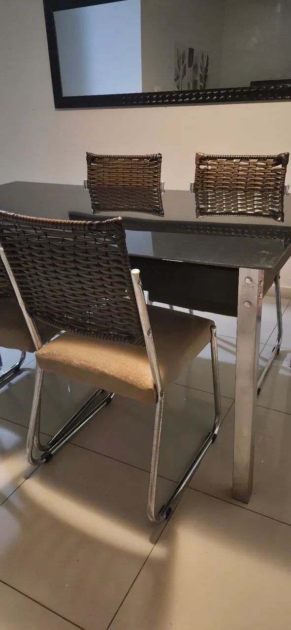 Mesa de jantar 6 cadeiras
