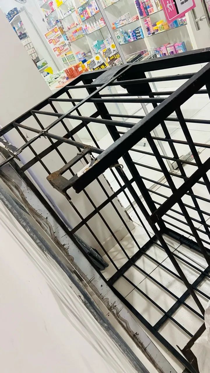 Grade de ferro bem resistente p/ proteção. Divido 2x no cartão.  - Foto 4