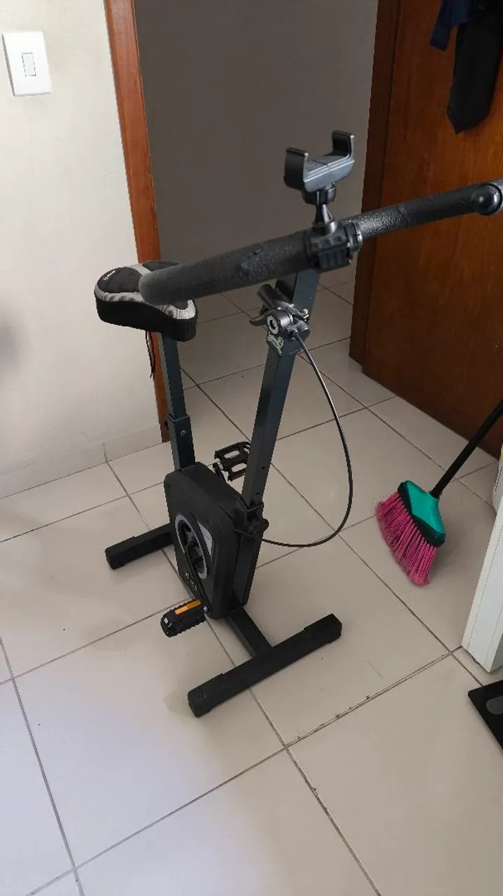 Bicicleta Ergométrica Dream - Semi Nova - Foto 4