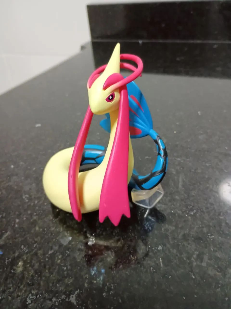 action figure Milotic 