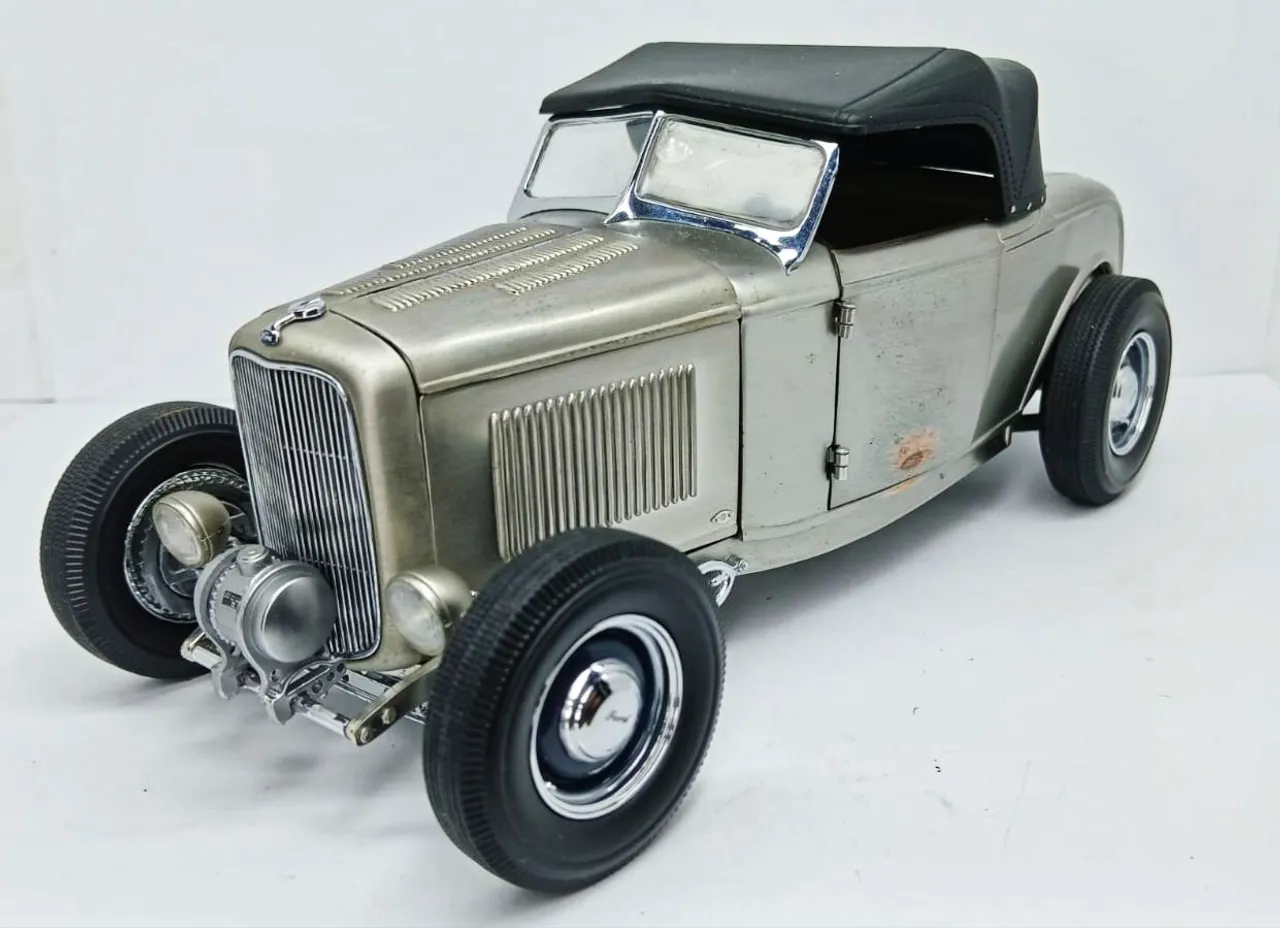 Miniatura Ford Street Rod 32 1/18 - Hobbies e coleções - Vila