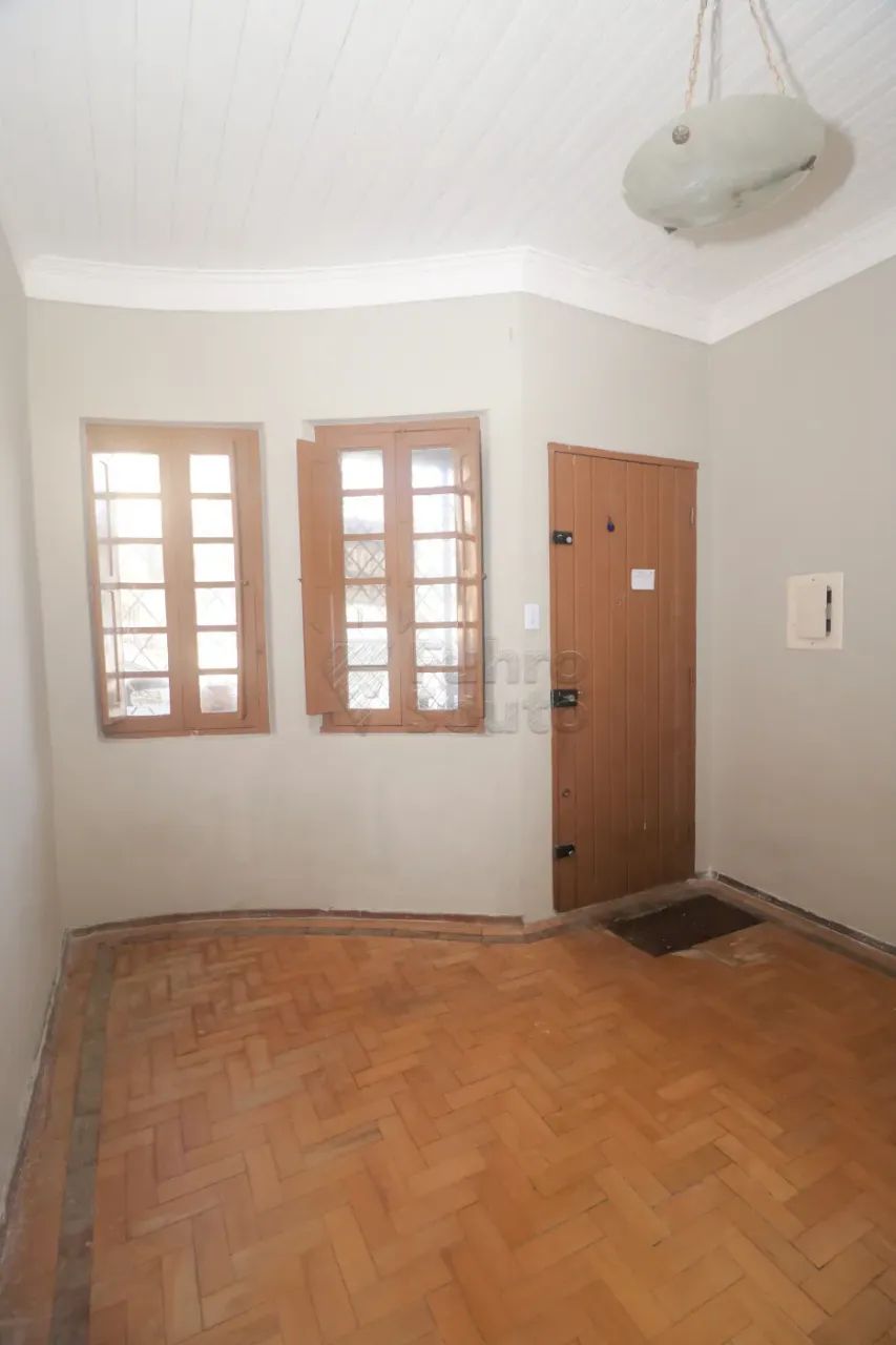 Casa de 4 dormitórios para alugar no Centro de Pelotas - Foto 5