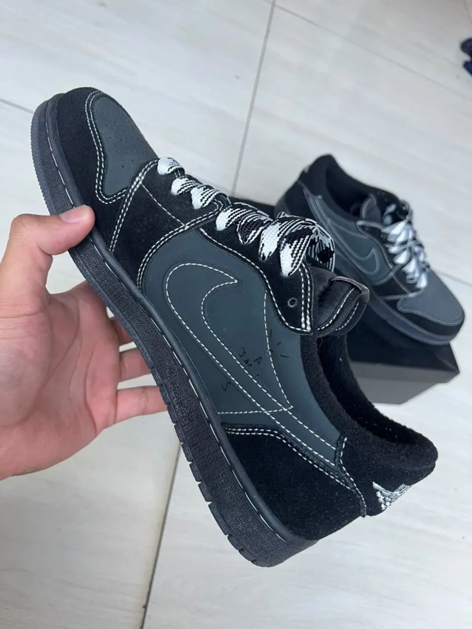 Travis Scott x Air Jordan 1 Low OG Black Phantom - Foto 3