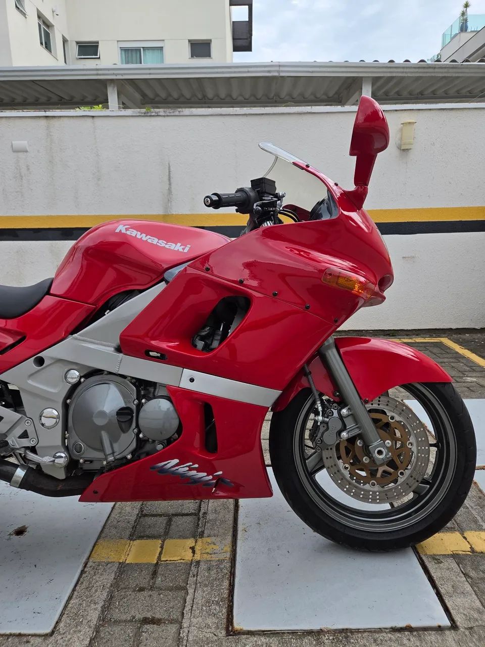 Kawasaki Zx-6 600cc 1995 - 1496477461 | OLX
