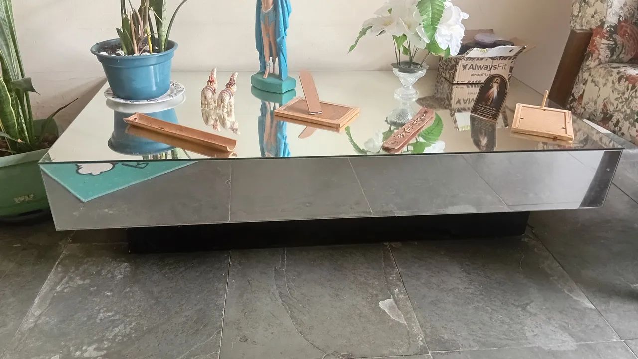 Mesa de centro toda de vidro 