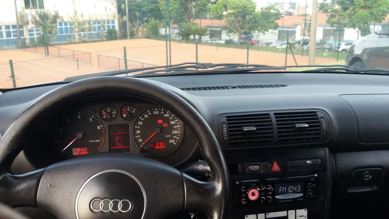 Audi A3 1.8 5P Mec. 2004 - Foto 4