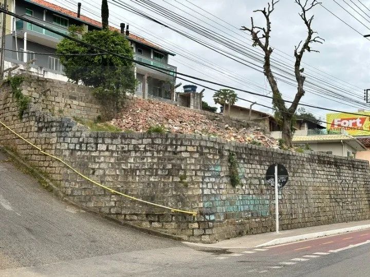 Terreno à Venda na Costeira do Pirajubaé, Florianópolis! - Foto 2