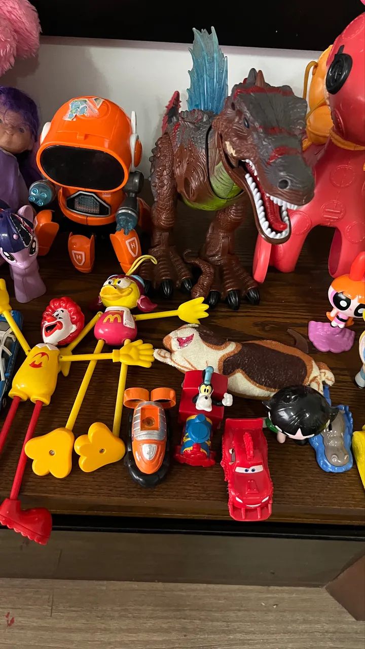 Lote de brinquedos 