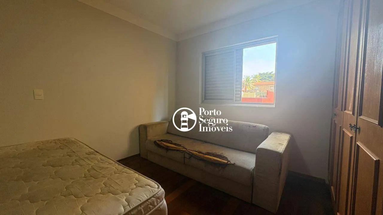 Apto com 3 dormts com armários , cozinha planej. com fogão, geladeira e sala com mesa e 06 - Foto 5