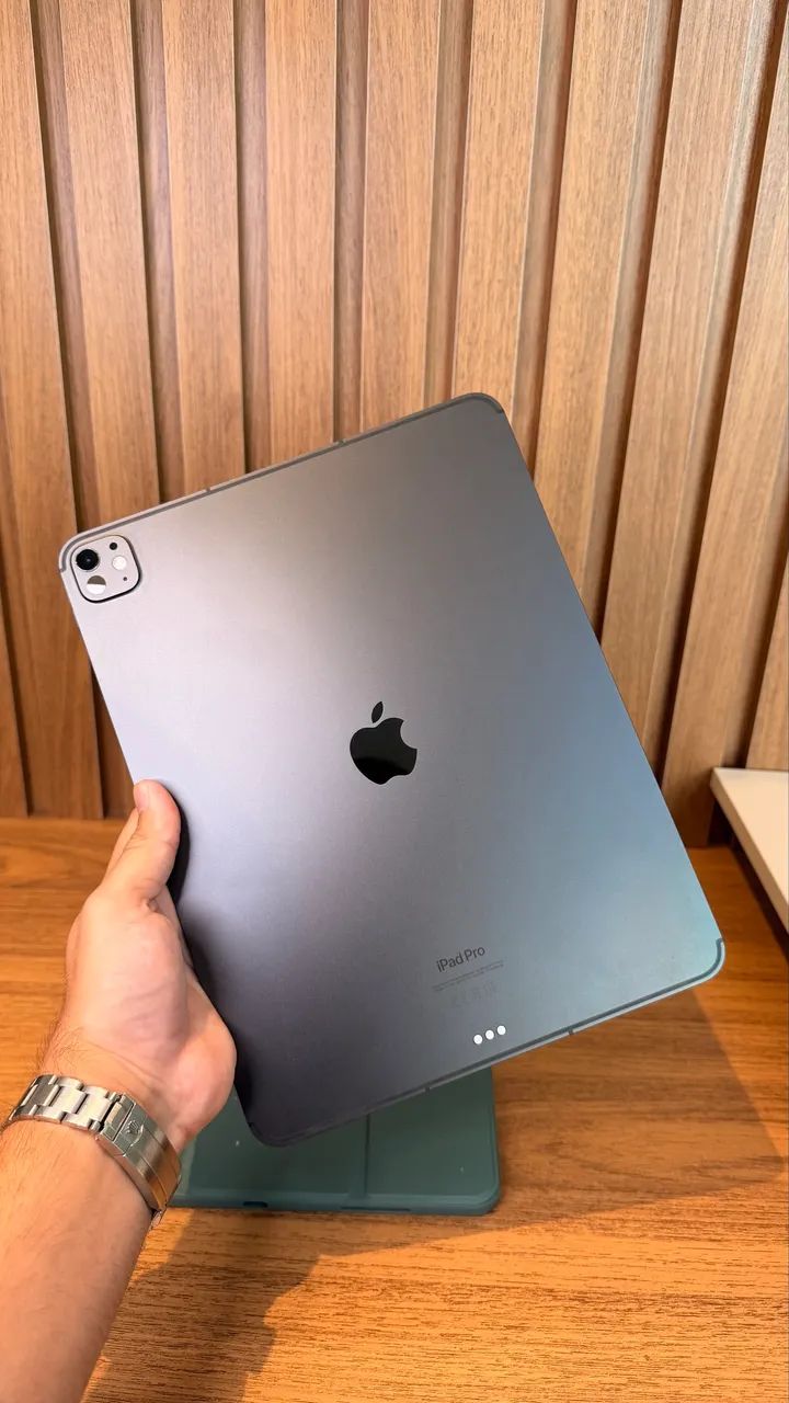 iPad Pro m4 256 versão celular impecável  - Foto 2