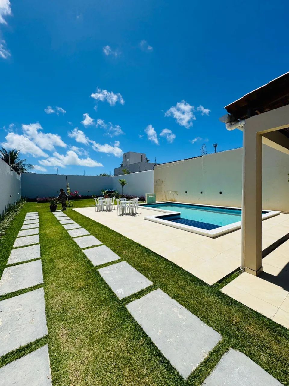 Casa c piscina área de lazer grande 