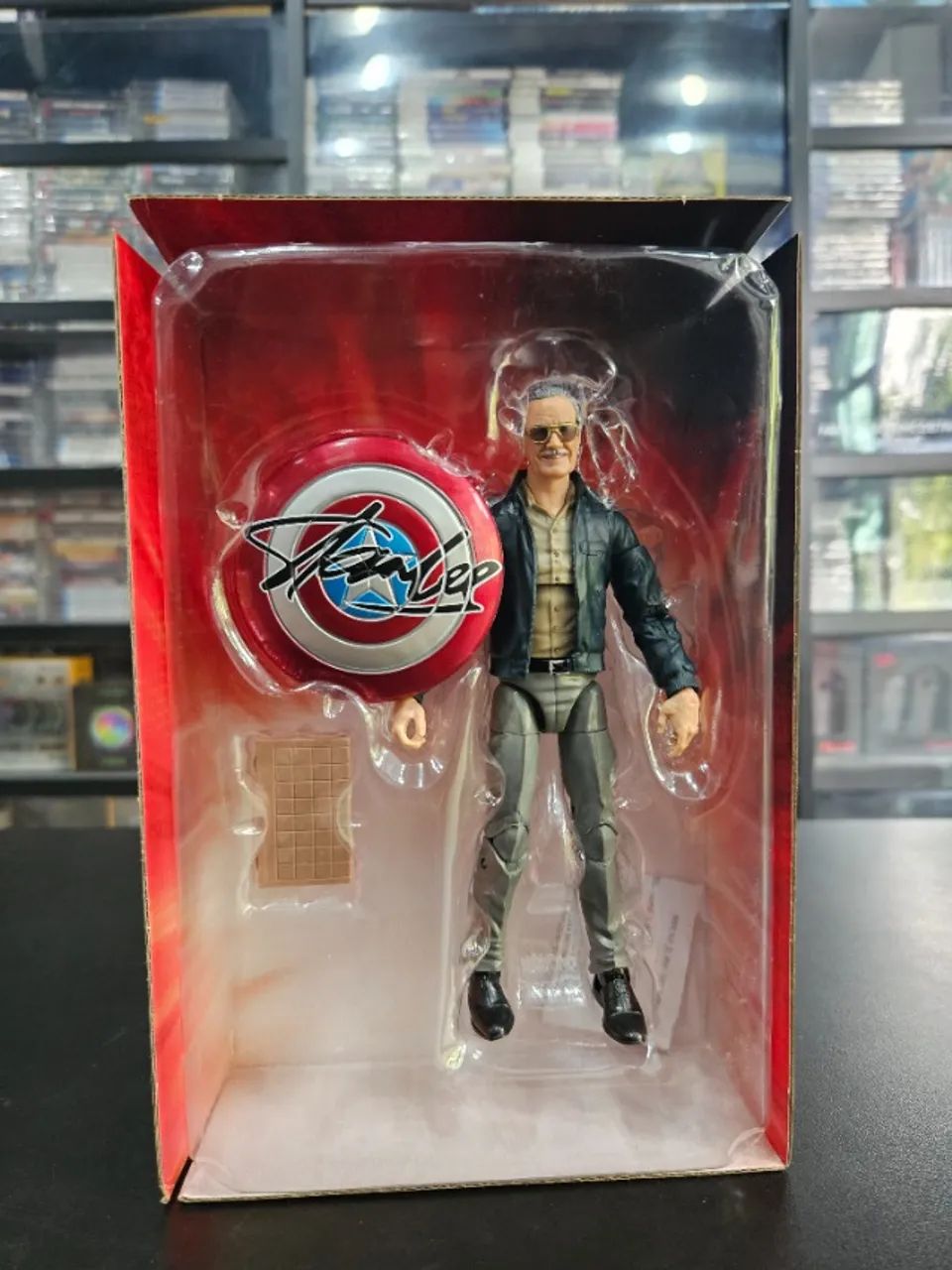 ACTION FIGURE Marvel Legends Stan Lee Avengers 15cm Hasbro - Foto 2