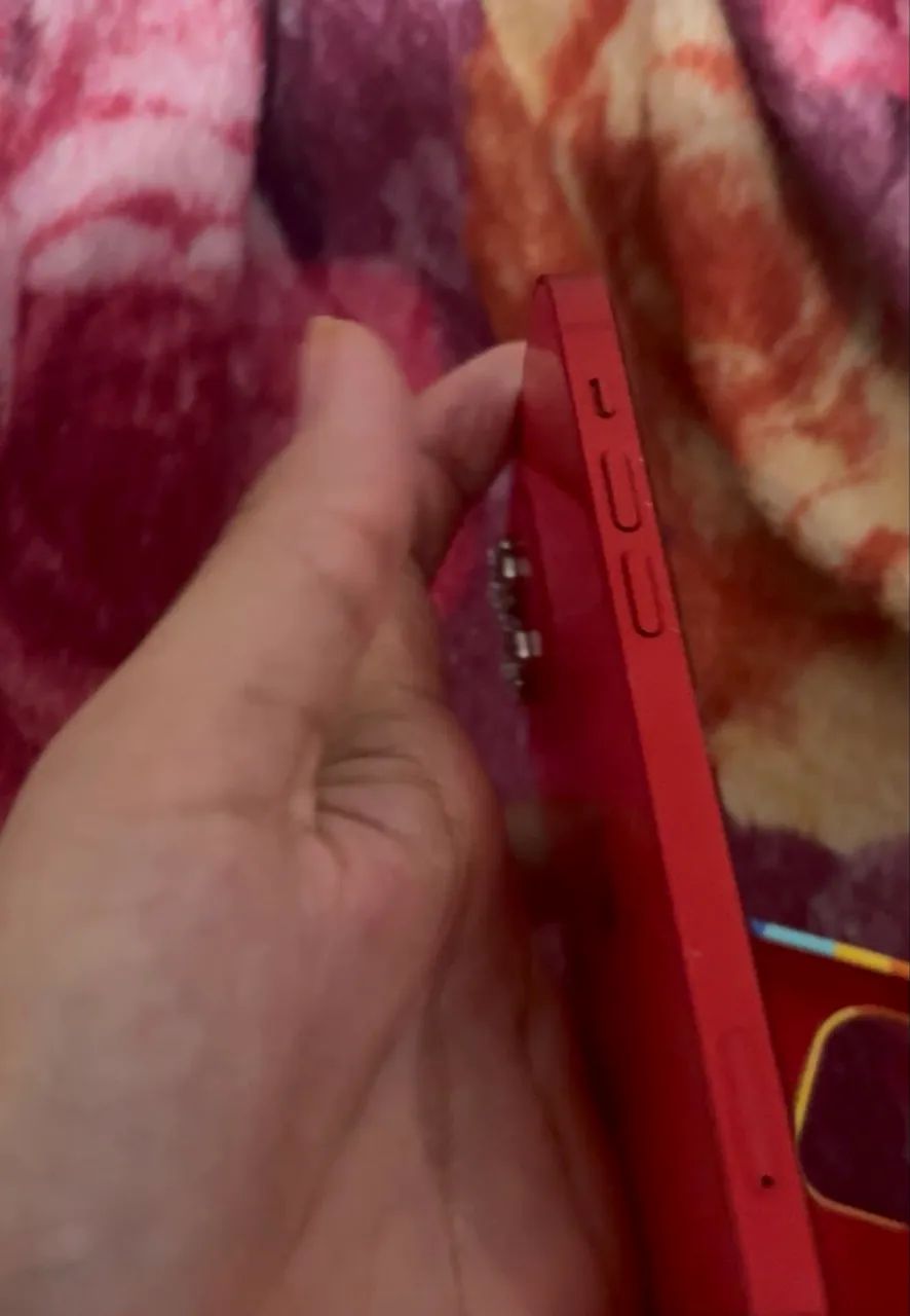 iPhone 12 red - Foto 4