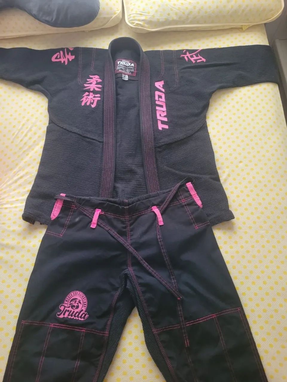 Vende - se kimono seminovo