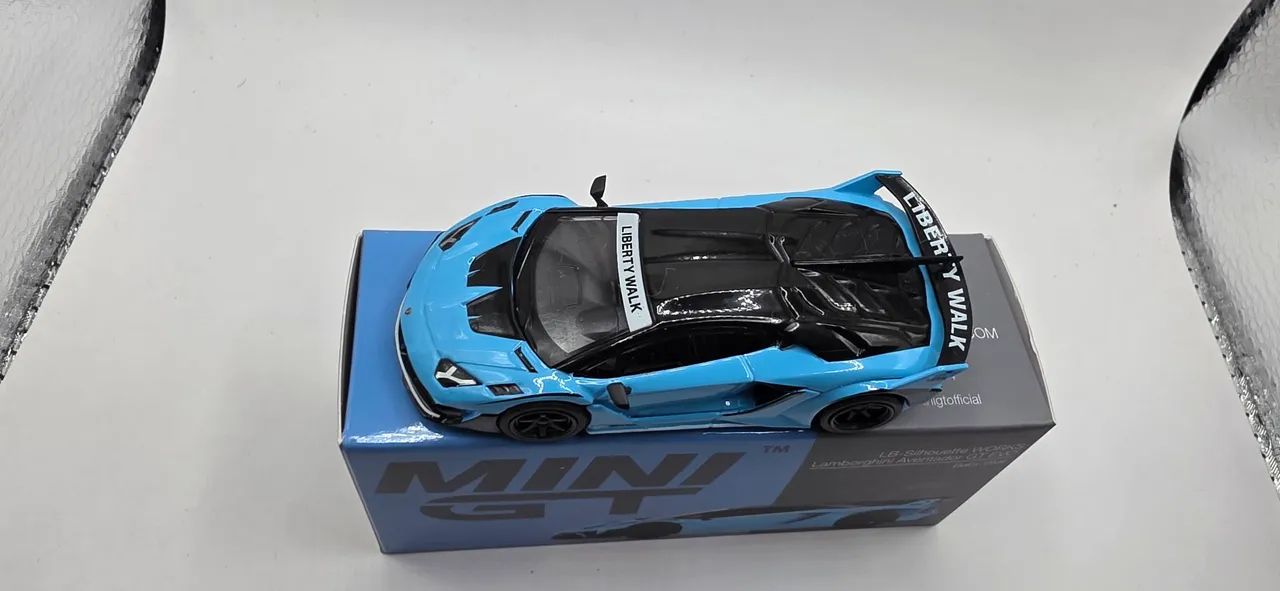 Mini GT Lamborghini Aventador GT EVO - Foto 2