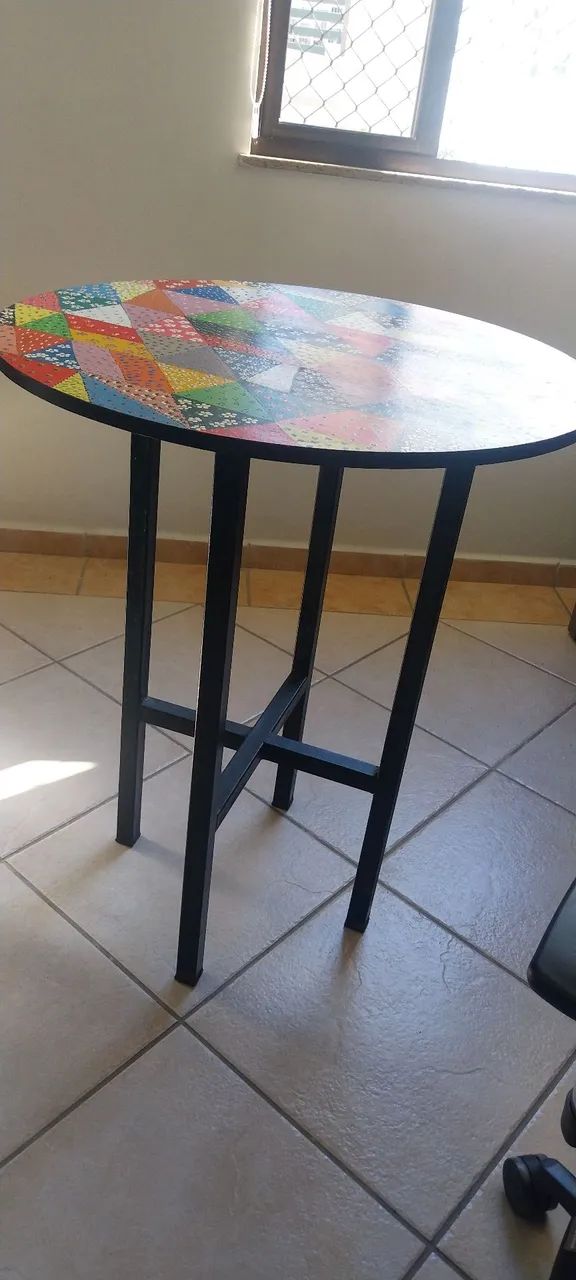 Mesa decorada de ferro - Foto 5