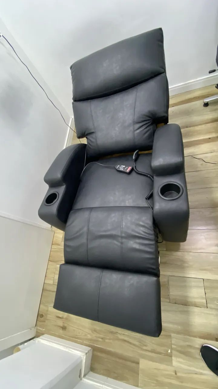 Poltrona automática com massagem . - Foto 2
