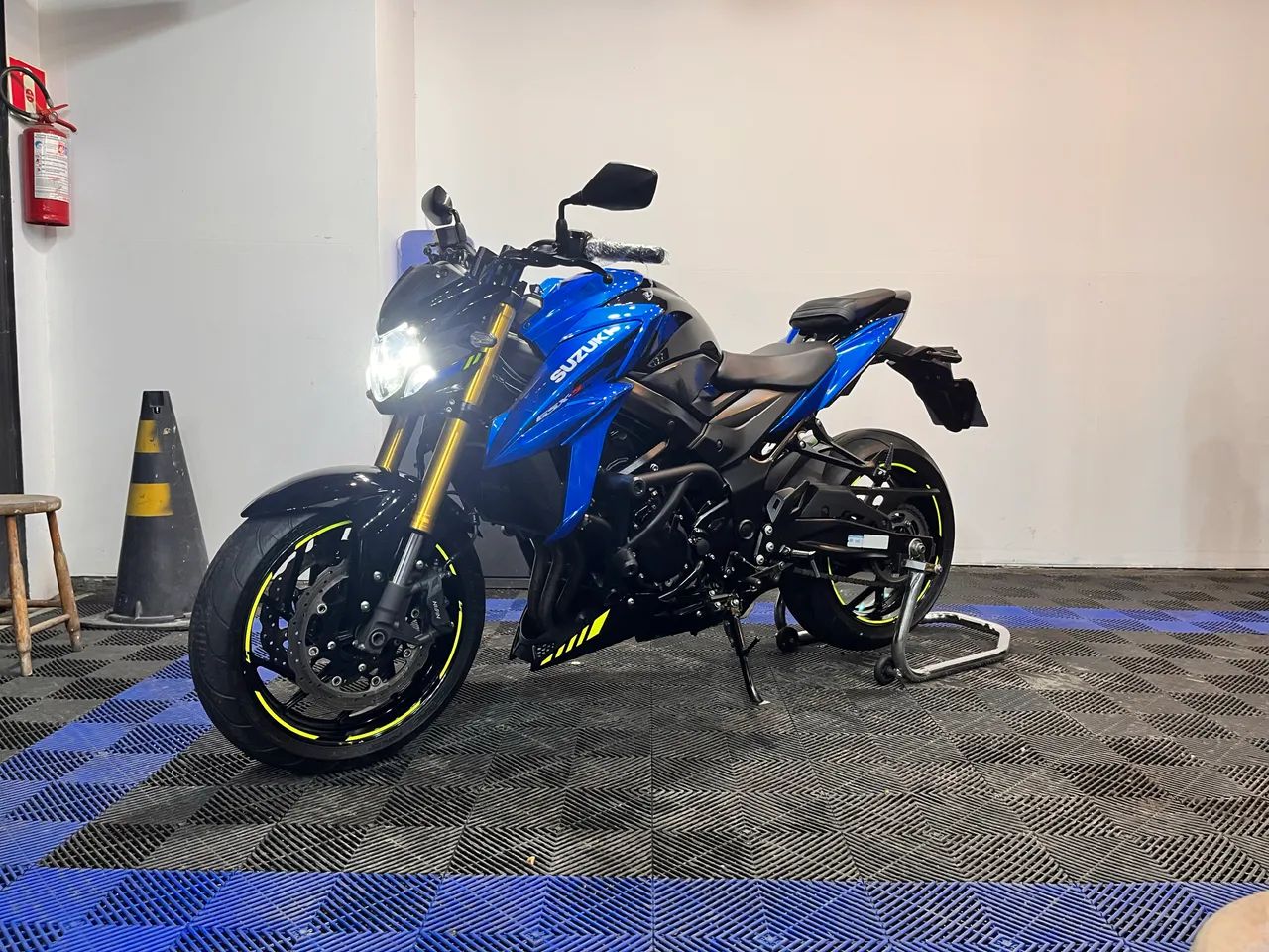 Suzuki Gsx s750